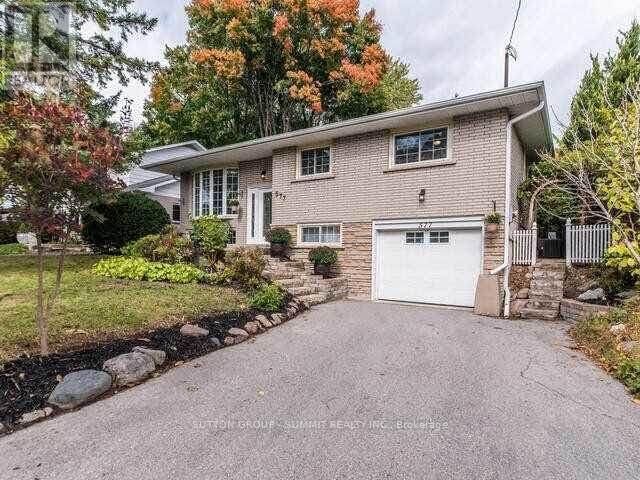 Property Photo:  577 Oshawa Boulevard North  ON L1G 5T8 