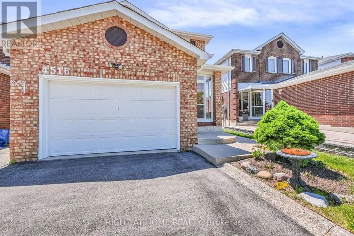 Property Photo:  4516 Donegal Drive  ON L5M 4G9 