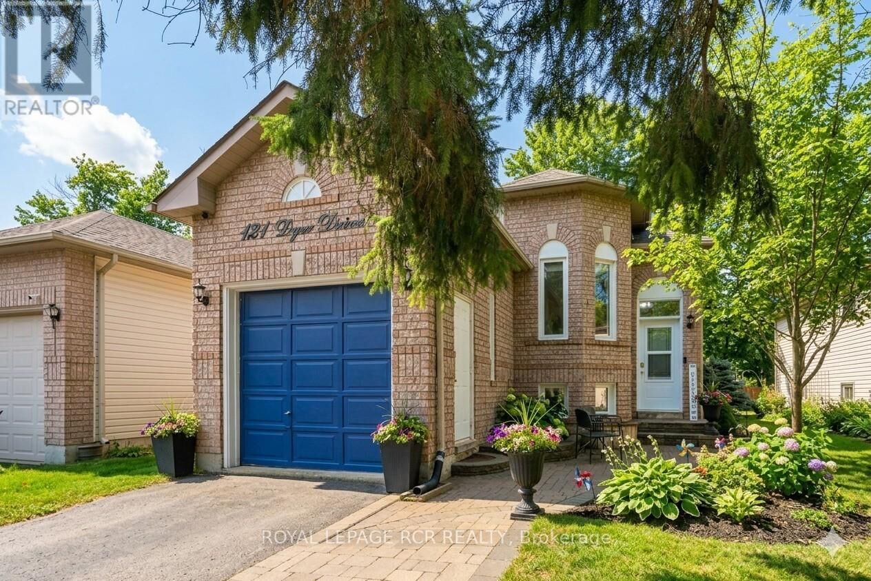Property Photo:  121 Dyer Drive  ON L9Z 1M1 