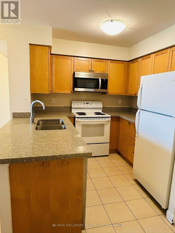 Property Photo:  4968 Yonge Street 1906  ON M2N 7G9 