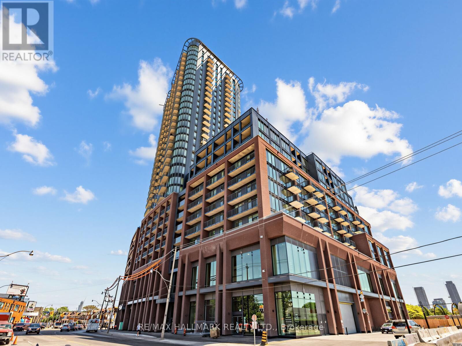 Property Photo:  1185 Dupont Street 1805  ON M6H 0G5 