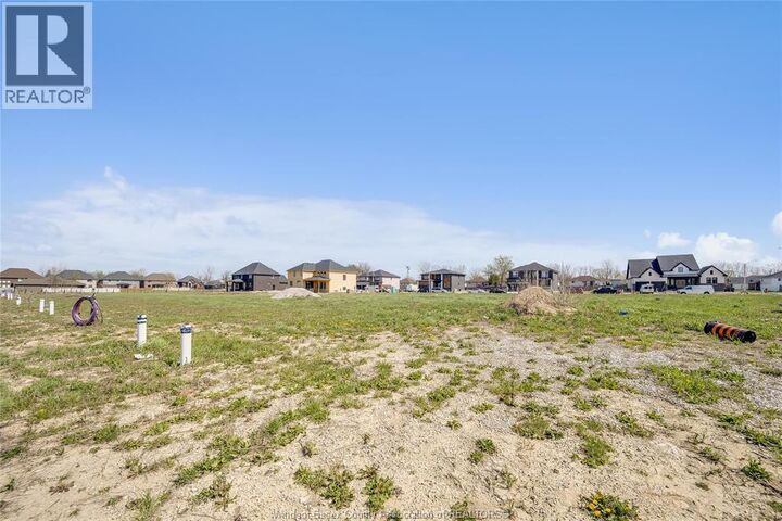Photo de la propriété:  3686 Farrow Avenue  ON N8H 0B3 