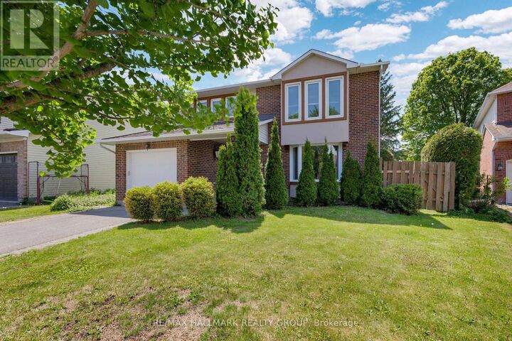 Property Photo:  6202 Ravine Way  ON K1C 2W4 