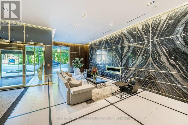Property Photo:  3018 Yonge Street 814  ON M4N 0A5 