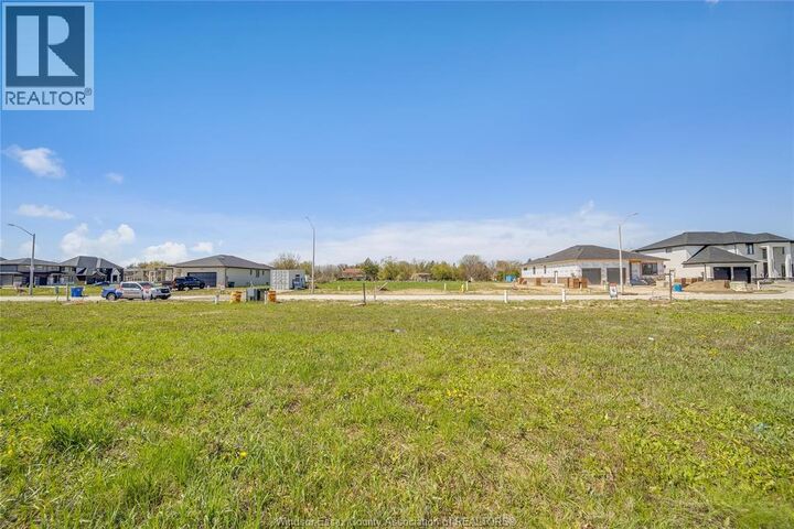 Property Photo:  3674 Farrow Avenue  ON N9H 0B3 