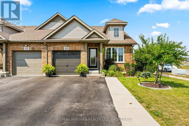 Property Photo:  149 Roselawn Crescent  ON L3C 0C5 