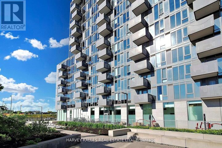 Property Photo:  38 Monte Kwinter Court 1406  ON M3H 0E2 