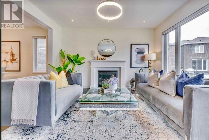 Property Photo:  953 Logan Drive  ON L9T 7E7 