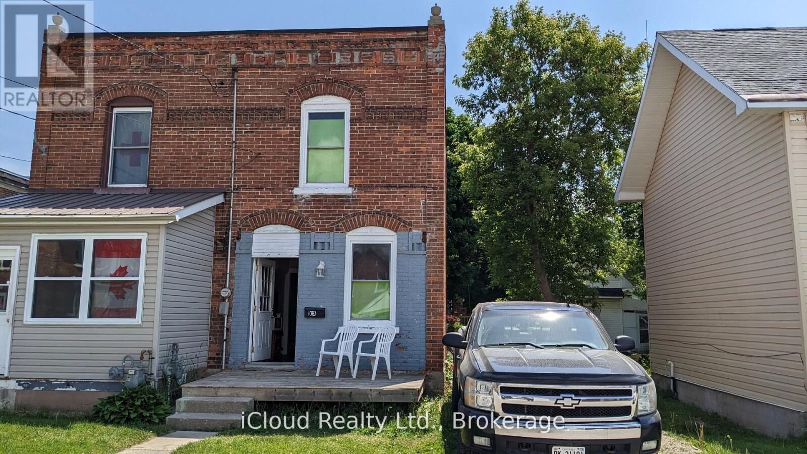 Property Photo:  1083 3rd A Avenue East  ON N4K 2L1 