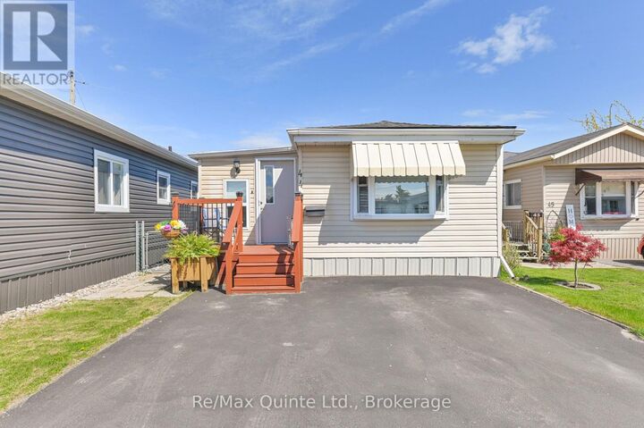 Property Photo:  311 Dundas Street 44  ON K8V 1M1 