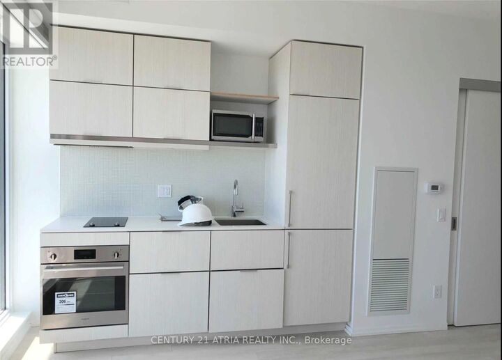 Property Photo:  197 Yonge Street 4708  ON M5B 1M4 