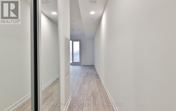 Property Photo:  2020 Bathurst Street 1219  ON M5P 0A6 
