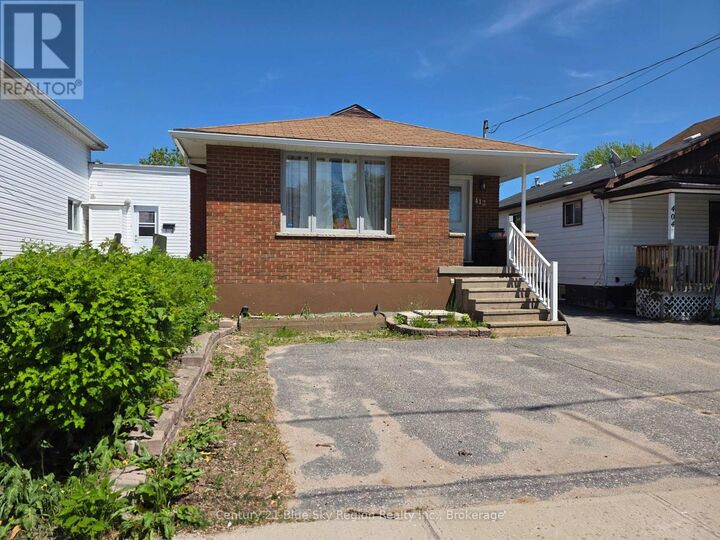 Property Photo:  412 King Street West  ON P1B 6A2 