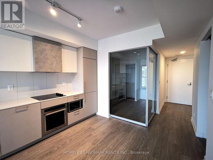 Property Photo:  19 Western Battery Road 1908  ON M6K 3S4 