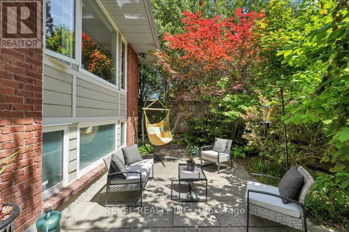 Property Photo:  144 Monterey Drive  ON K2H 7A8 