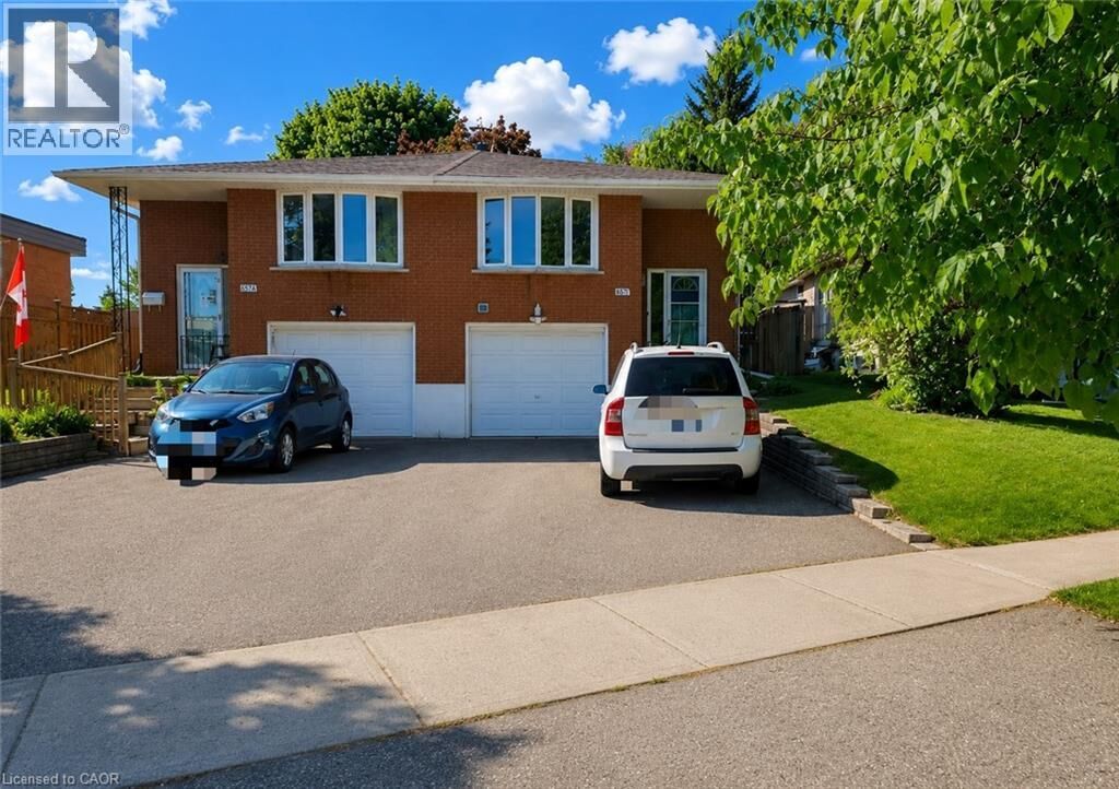 Property Photo:  637 Silverbirch Road  ON N2L 4R4 