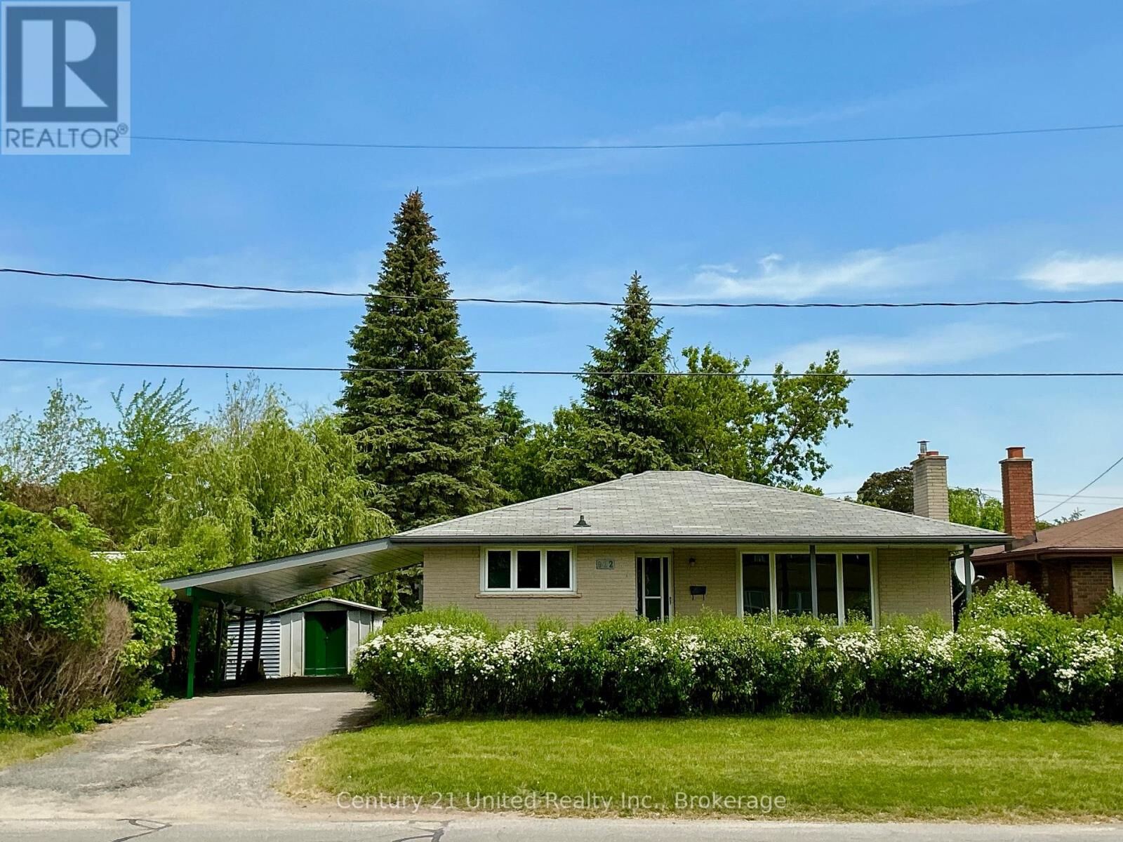 Property Photo:  922 Wightman Avenue  ON K9J 5W7 