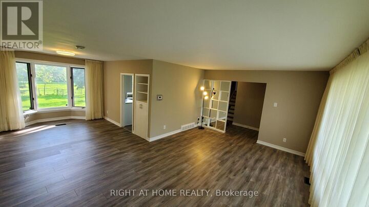 Property Photo:  169 Yorkview Drive 1  ON M2R 1K2 