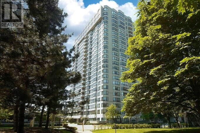 Property Photo:  1 Aberfoyle Crescent 709  ON M8X 2X8 