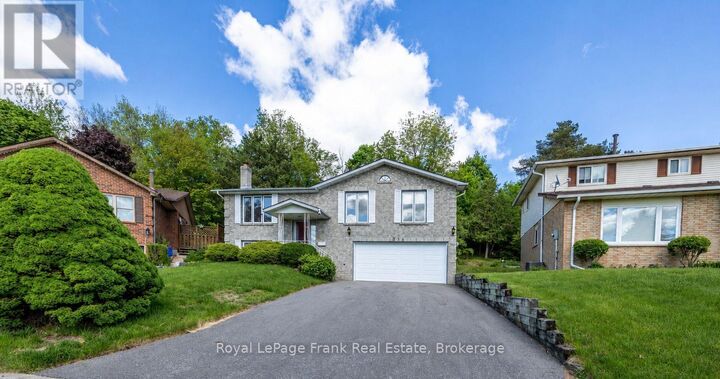 Property Photo:  311 Cumberland Court  ON L1H 8E7 