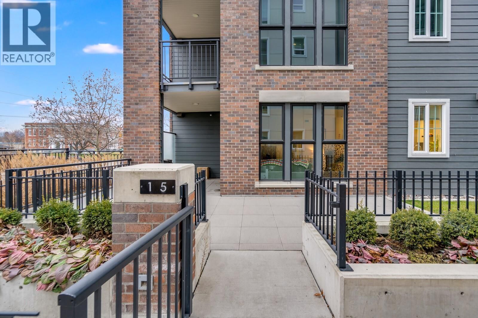Property Photo:  1800 Richter Street 115  BC V1Y 6C7 