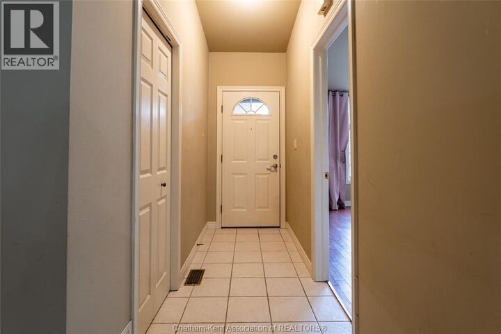 Property Photo:  8 McIntosh Avenue  ON N7M 6M1 