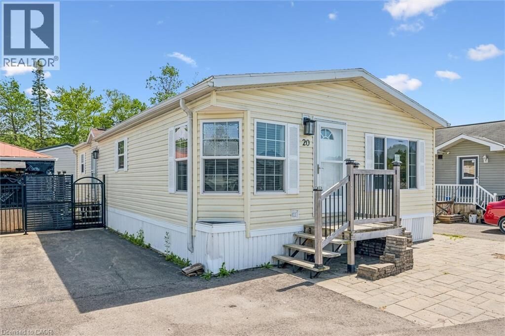 Property Photo:  20 Elm Street  ON N0B 2J0 
