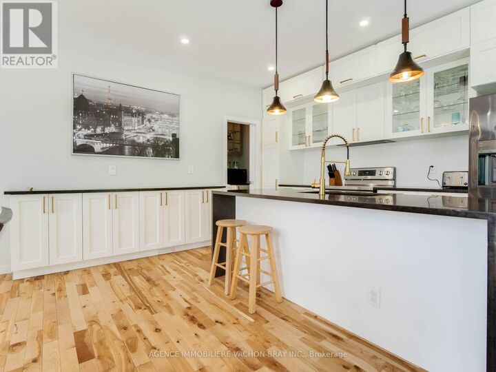 Property Photo:  3814 Lakeside Drive  ON K0C 1Z0 