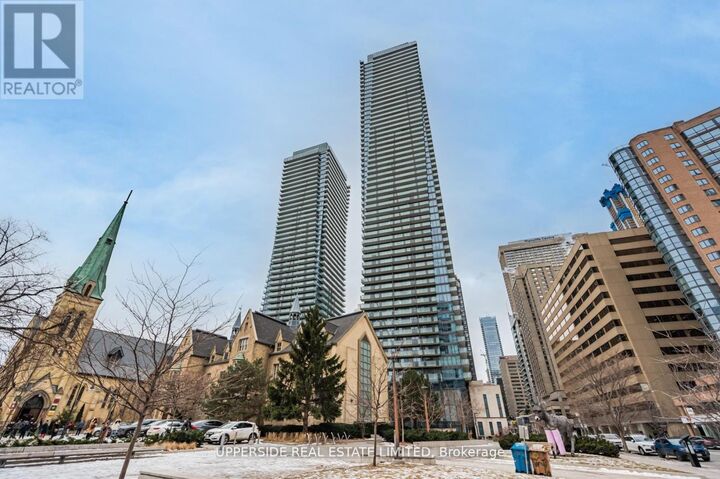 Property Photo: 65 St. Mary Street 608 ON M5S 0A6