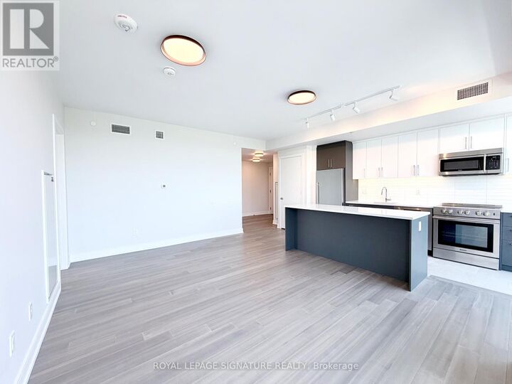 Property Photo:  664 Spadina Avenue 902  ON M5S 0G4 