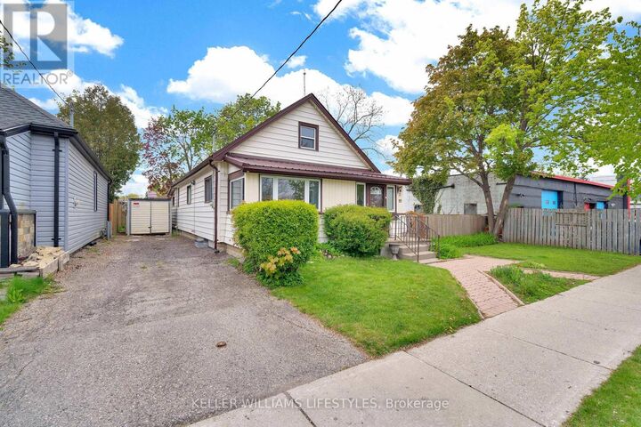 Property Photo:  3 Holborn Avenue  ON N6J 2P3 