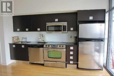 Property Photo:  33 Chales Street East 1802  ON M4Y 0A2 
