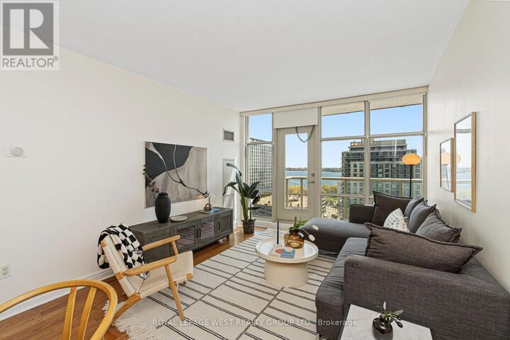 Property Photo:  35 Mariner Terrace 1510  ON M5V 3V9 