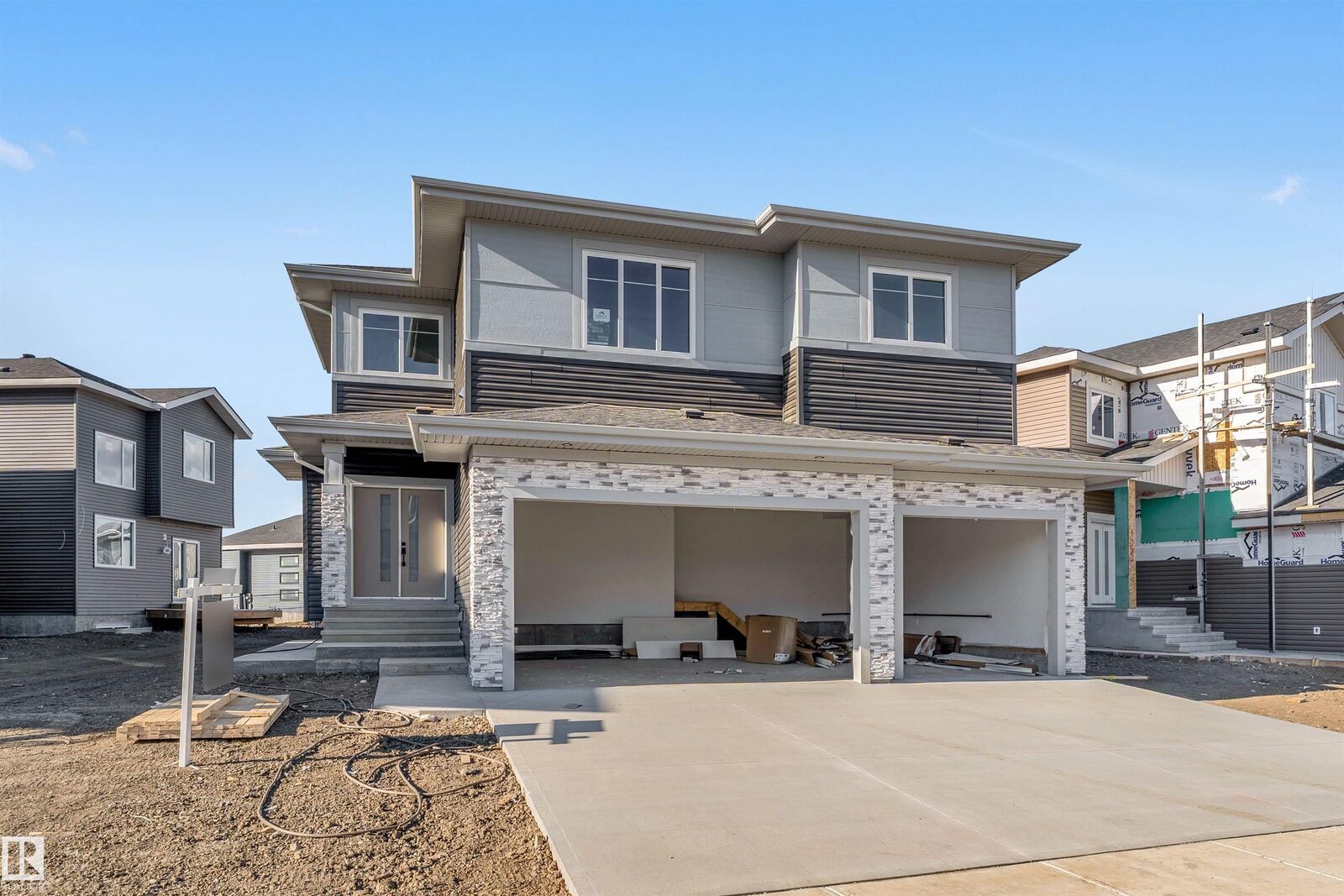 Property Photo:  105 Eldridge Point  AB T8N 8C3 