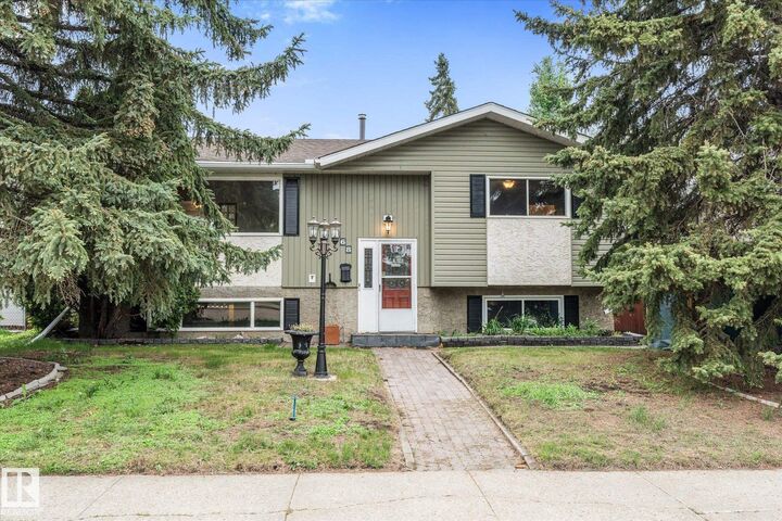 Property Photo:  168 Clareview Road NW  AB T5A 3Y3 
