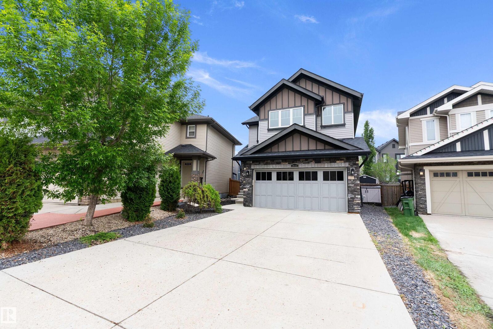 Property Photo:  1035 158 Street SW  AB T6W 2S4 