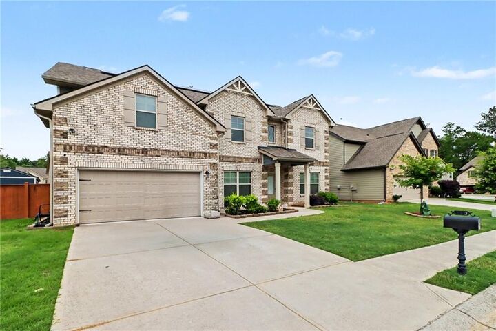 Property Photo:  5673 Wyncreek Circle SW  GA 30331 