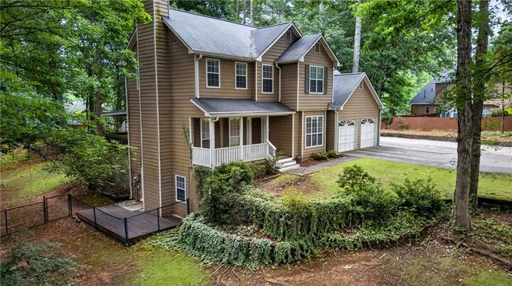 Property Photo:  148 Brentwood Way  GA 30281 