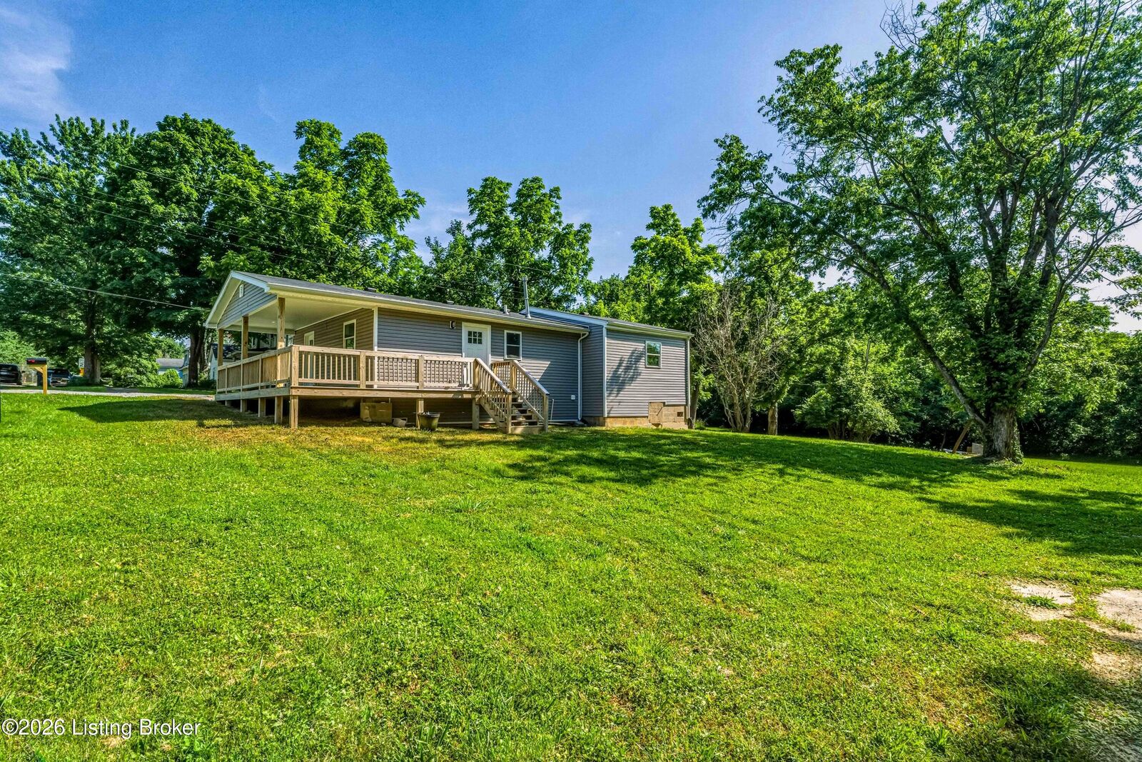 Property Photo:  400 Maple Ct  KY 40031 