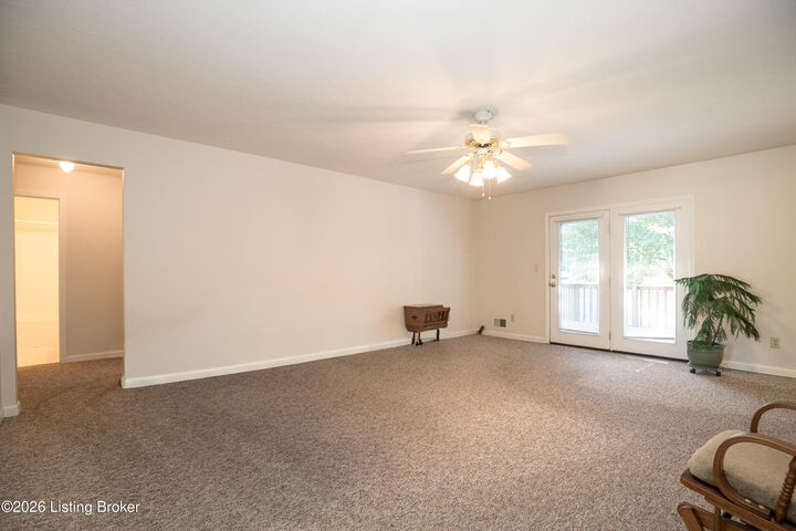 Property Photo:  10835 Dorton Dr  KY 40272 