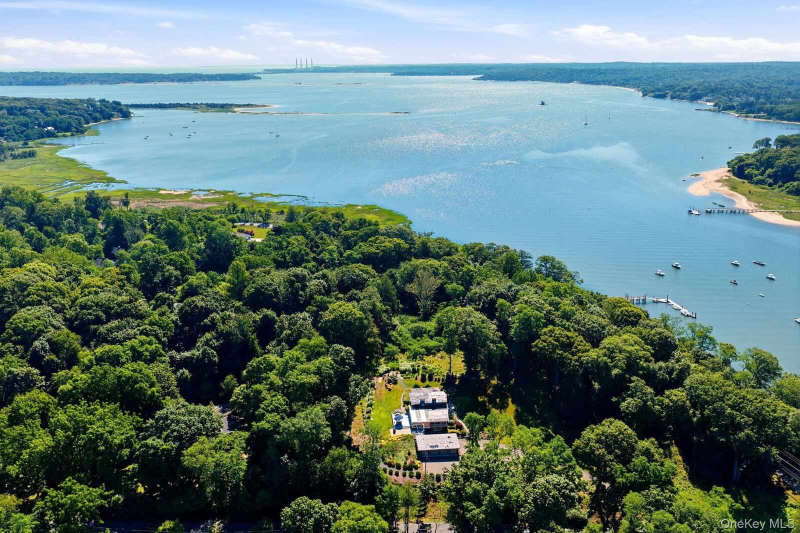 Property Photo:  2 Fiddlers Green Drive  NY 11743 