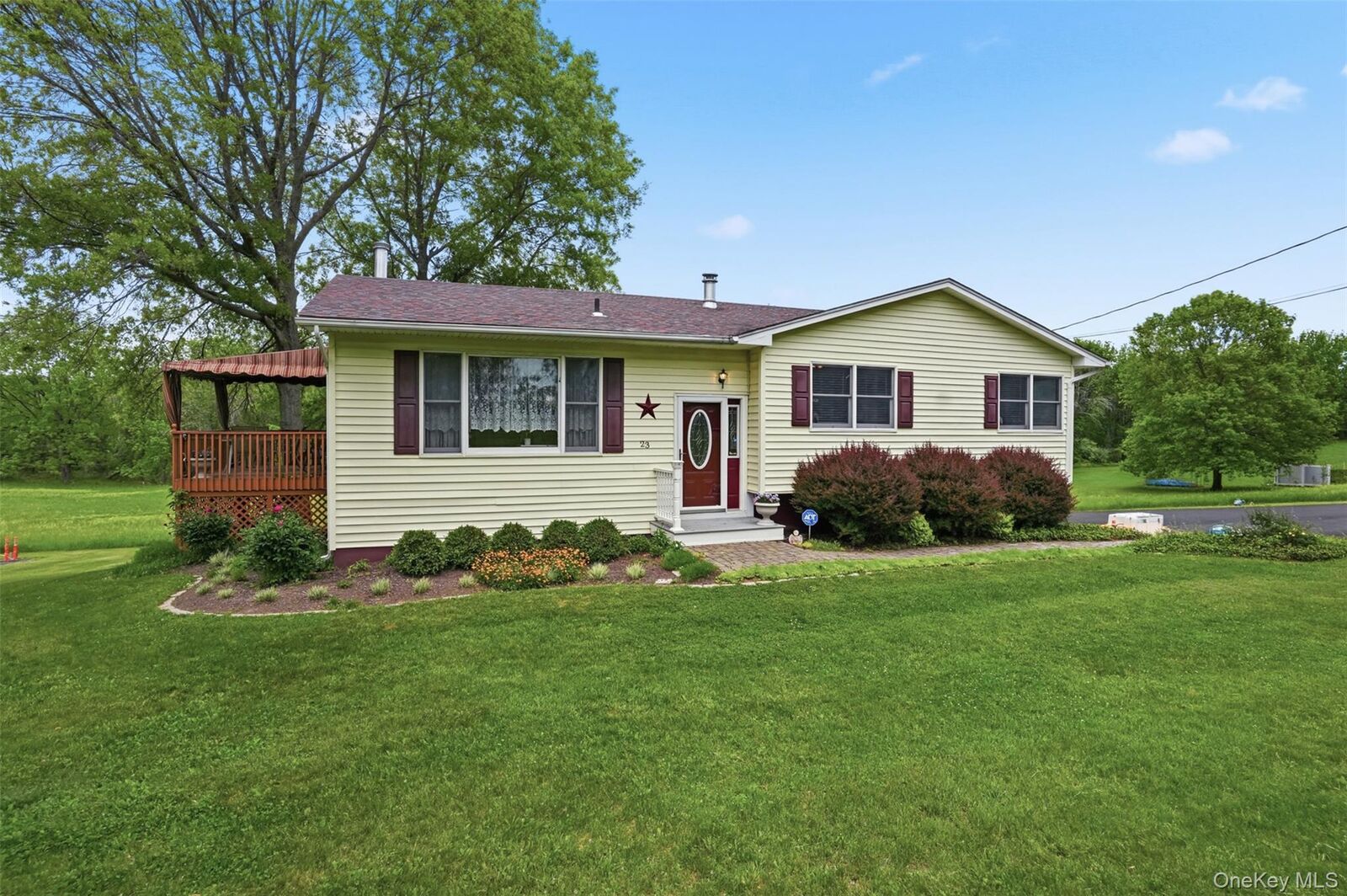Property Photo:  23 Old Cross Road  NY 10990 