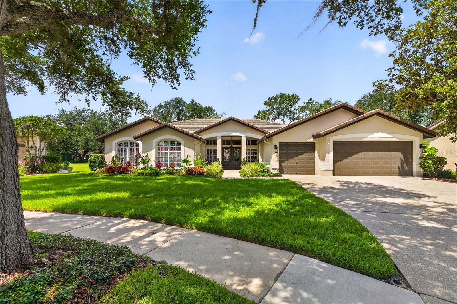 Property Photo:  17804 Ridgeway Court  FL 33647 
