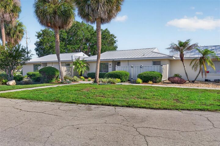 Property Photo:  11643 W King Fisher Court 200  FL 34429 
