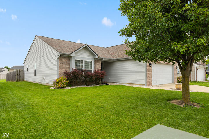 Property Photo: 3463 Enclave Lane IN 46143