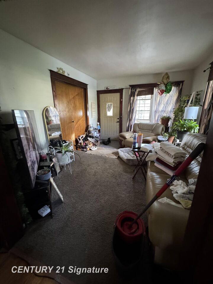 Property Photo:  2454 N Oakley Street  MI 48602 