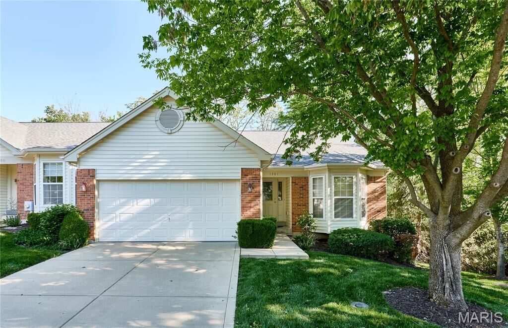 Property Photo:  1301 Kensington Way Drive  MO 63011 
