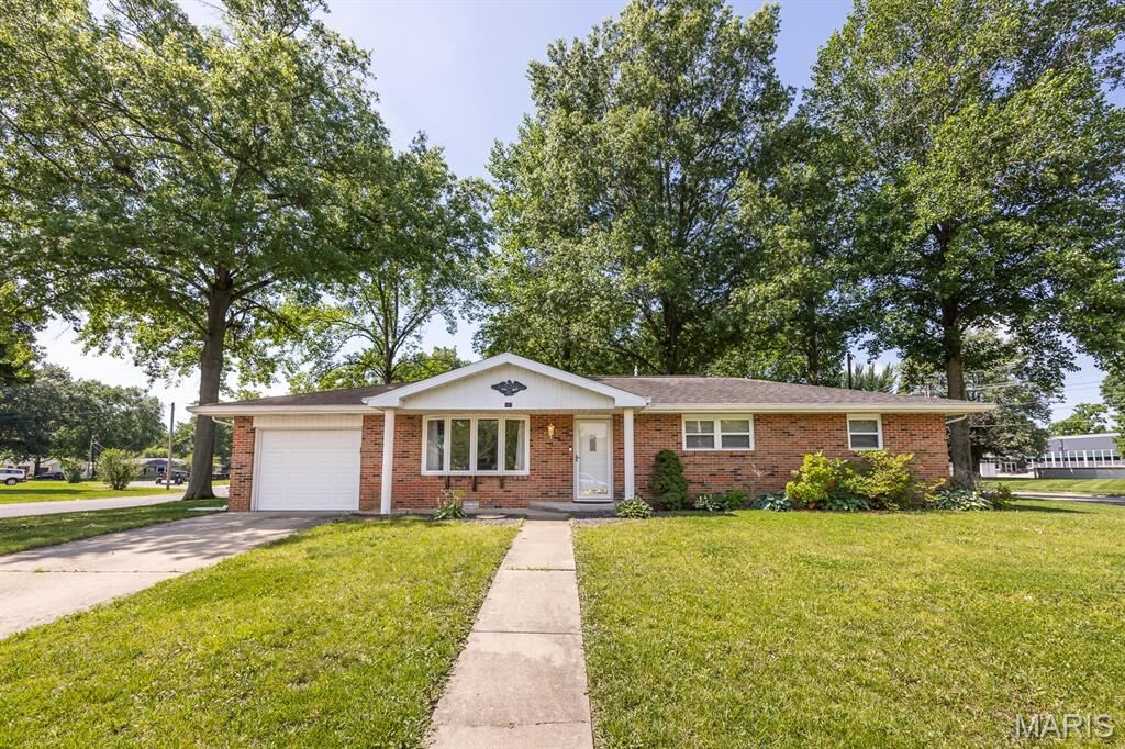 Property Photo: 504 Chevelle Drive IL 62258