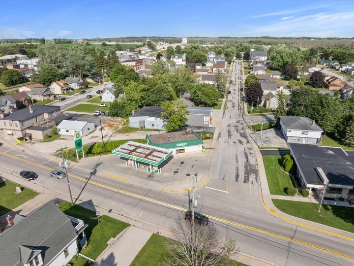 Property Photo: 227 S Calumet Dr WI 54245