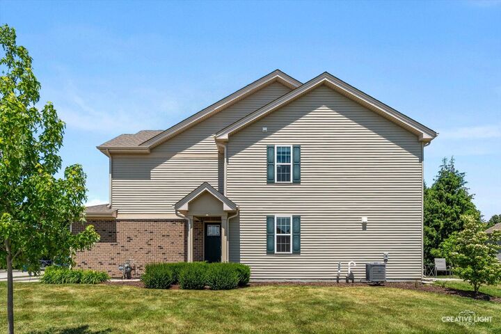 Property Photo:  2032 Canyon Creek Drive  IL 60503 